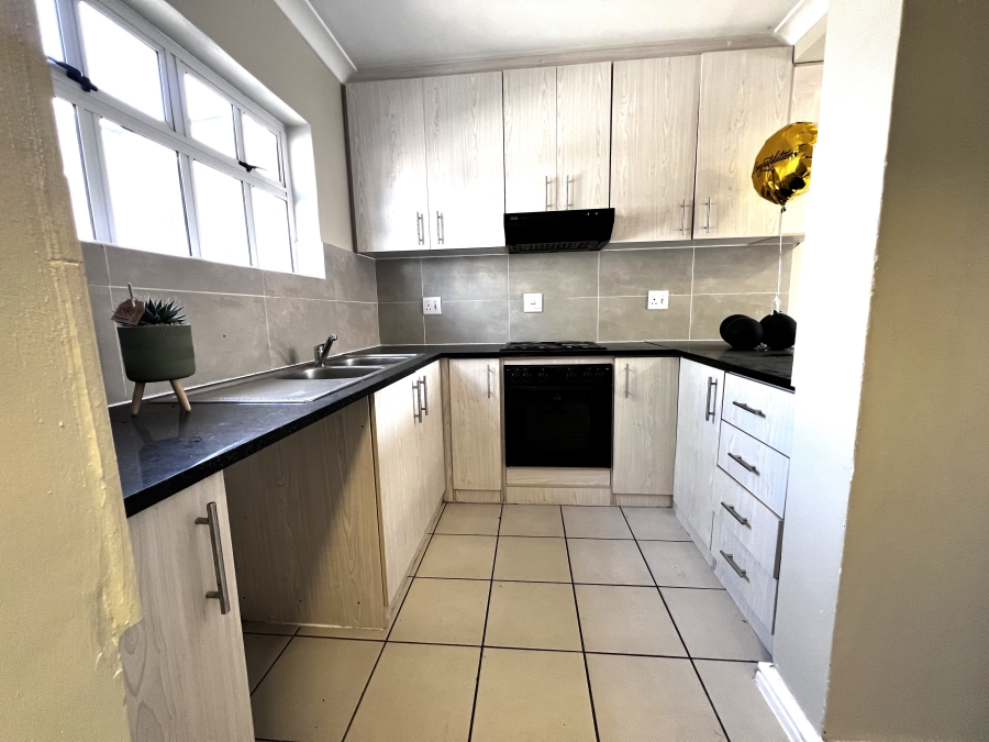 To Let 3 Bedroom Property for Rent in Parklands Western Cape